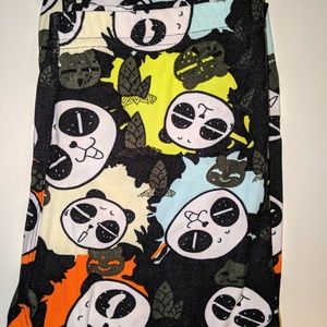 NWOT Buskins Leggings OS